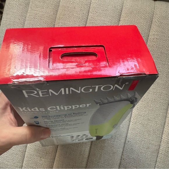 Remington Ultra Quiet Hair Clipper - Gray - Picture 4 of 4